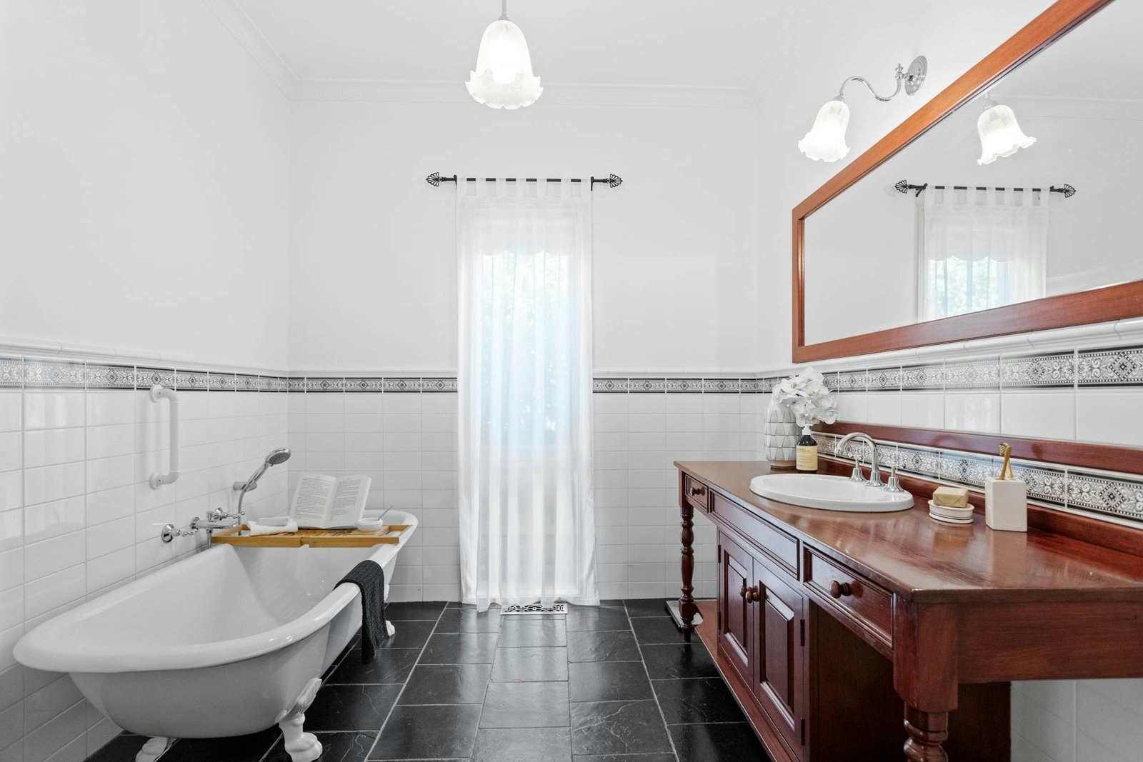 19 Bartlett Street, Frankston South, 3199