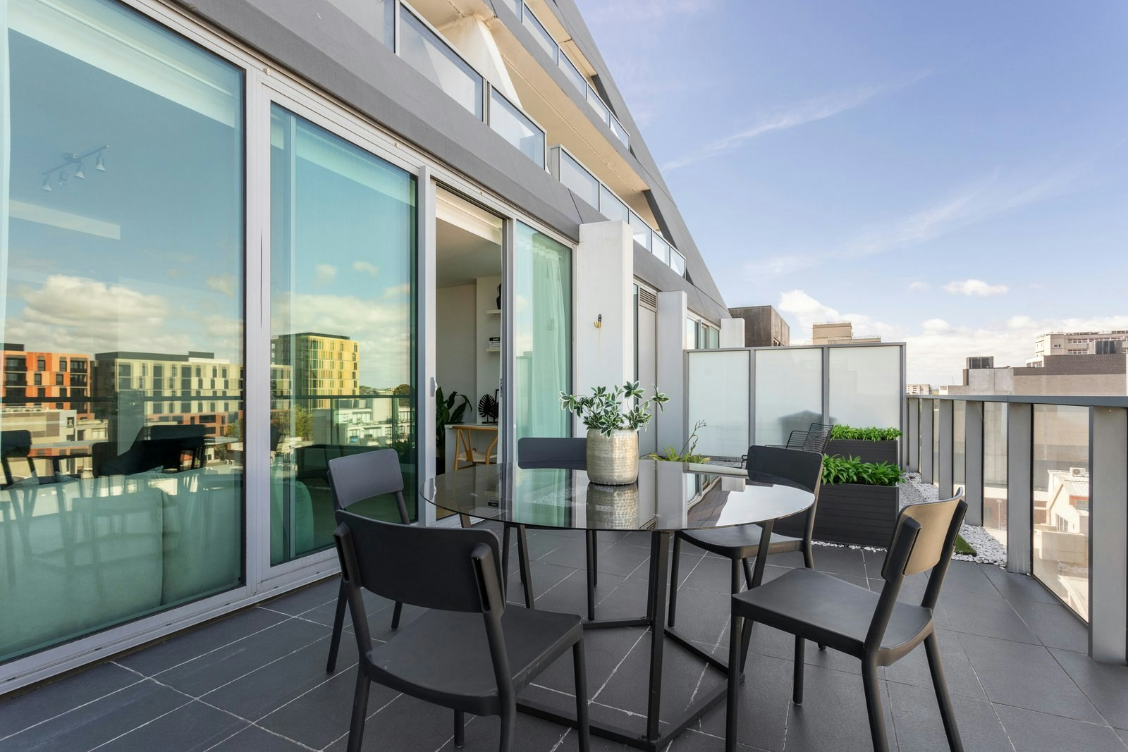 613/15 Clifton Street, Prahran, 3181