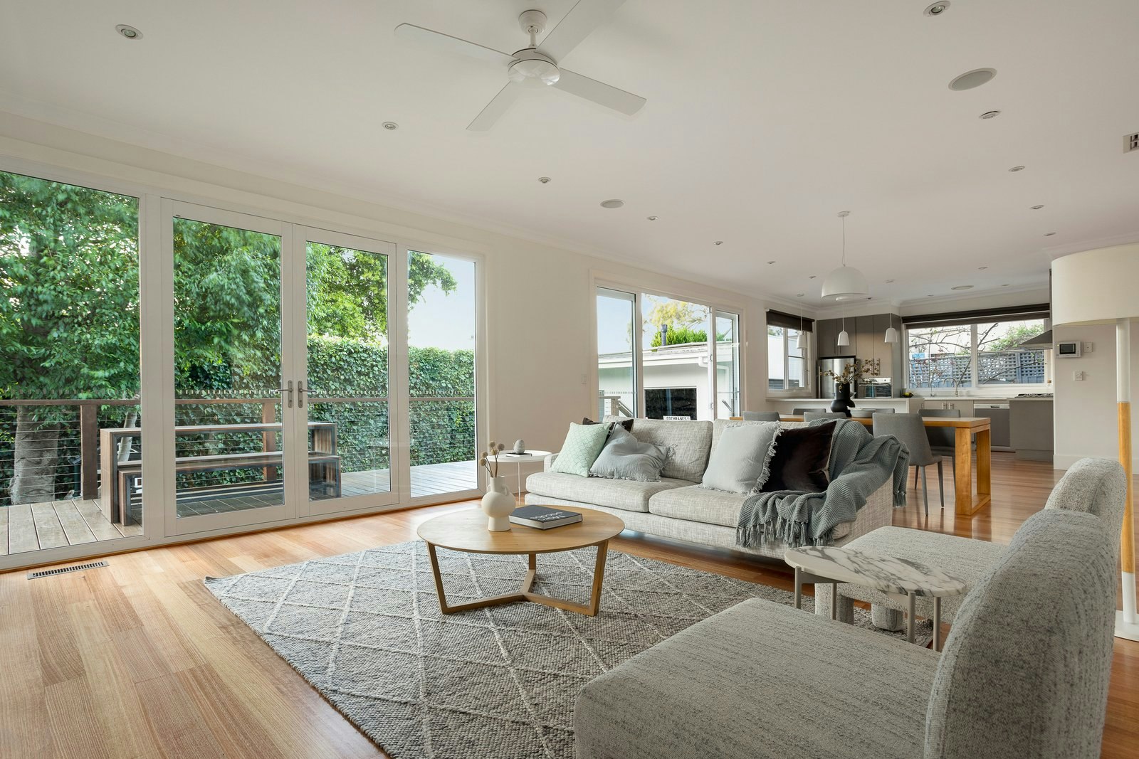 4 Yeovil Road, Glen Iris, 3146