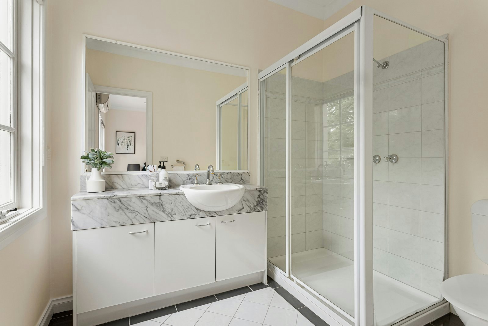 15 Continental Way, Prahran, 3181