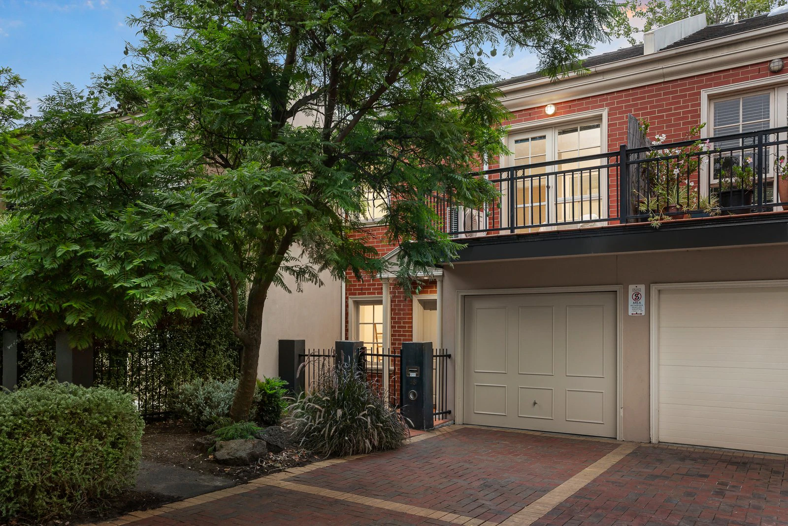 15 Continental Way, Prahran, 3181