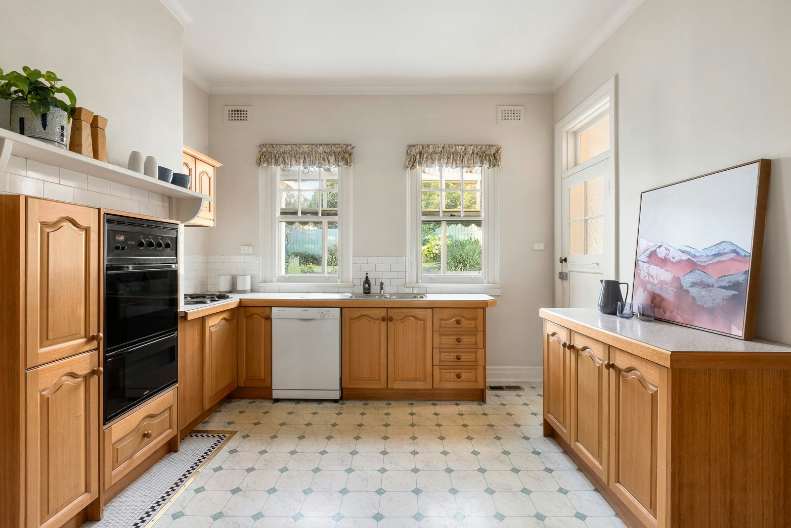 20 Madden Grove, Kew, 3101