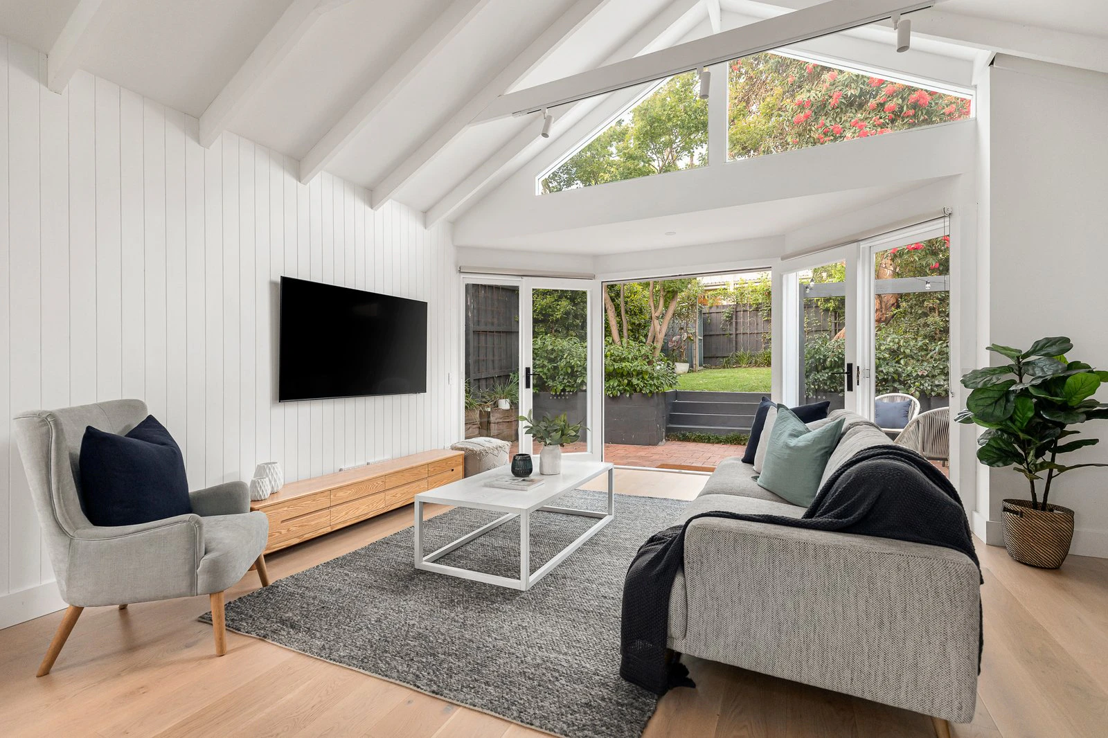 18 Empress Road, Surrey Hills, 3127