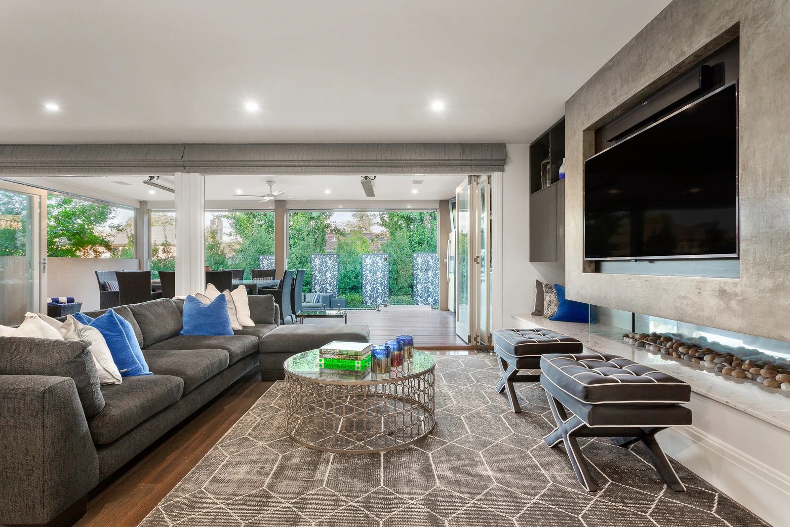16 Black Street, Mont Albert, VIC