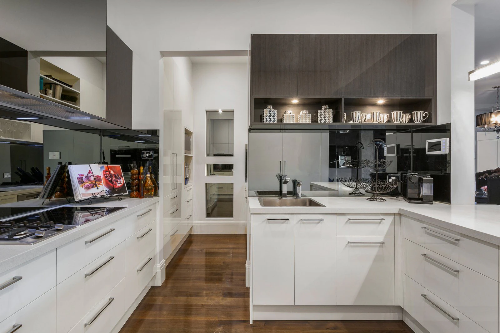 16 Black Street, Mont Albert, VIC