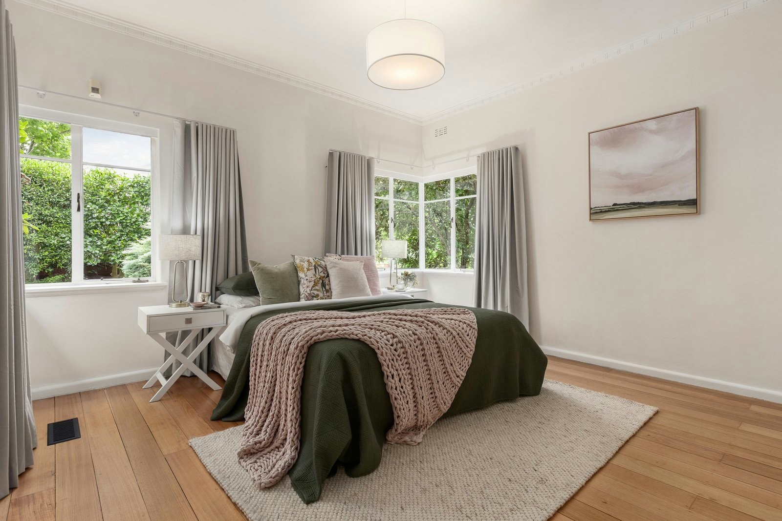 10 Trafalgar Street, Mont Albert, VIC