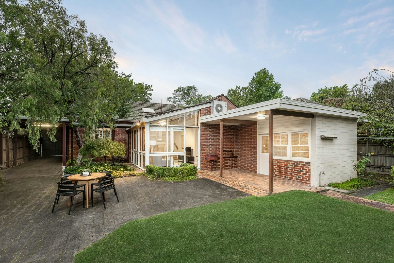 10 Trafalgar Street, Mont Albert, VIC