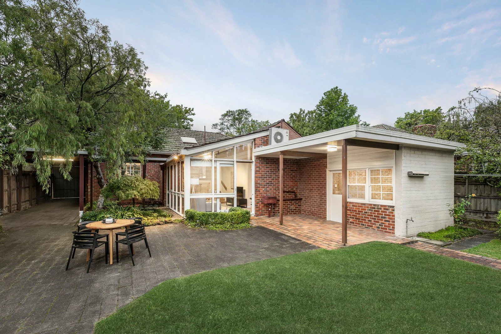 10 Trafalgar Street, Mont Albert, VIC