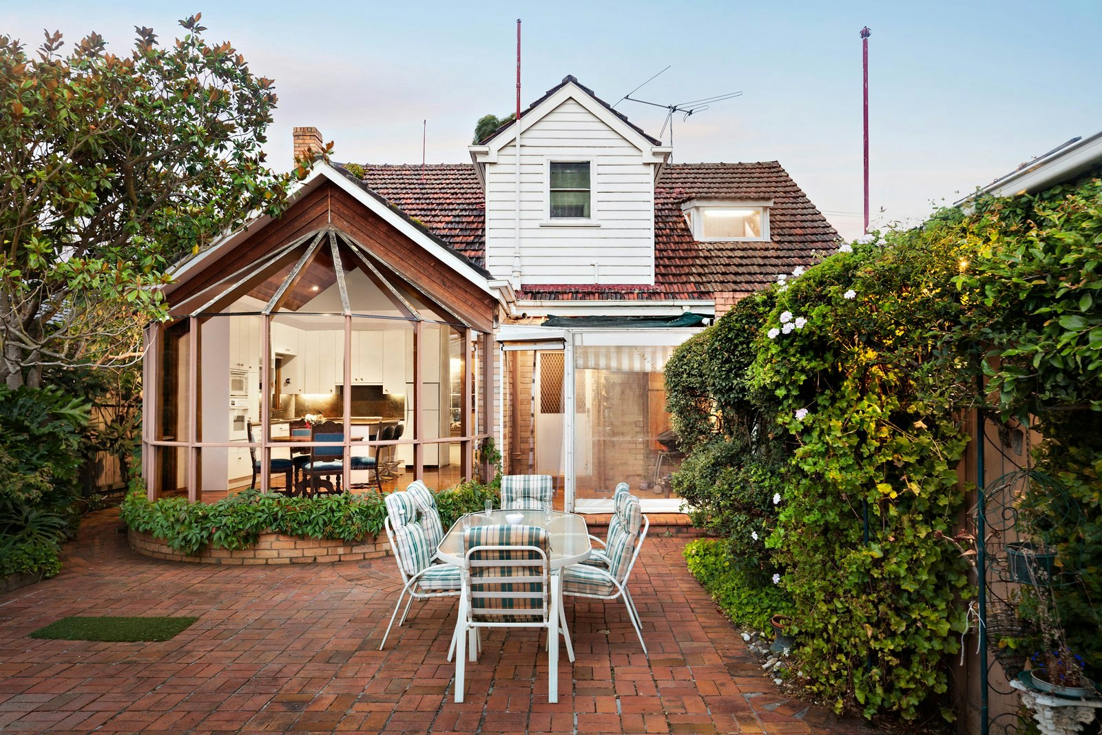 4 Highbury Road, Burwood, VIC