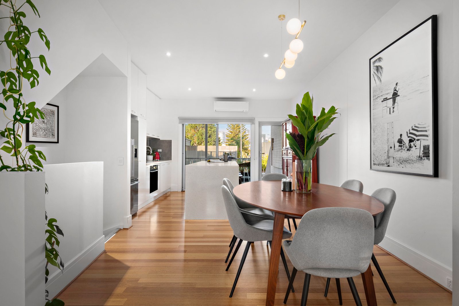 352 Graham Street, Port Melbourne - Thumbnail 3
