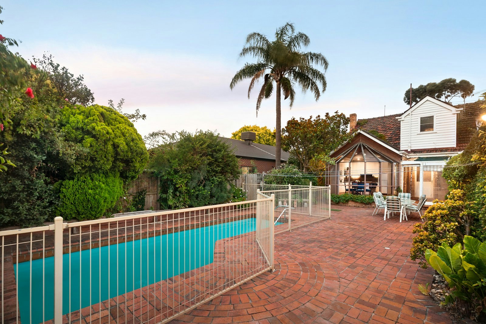 4 Highbury Road, Burwood, VIC