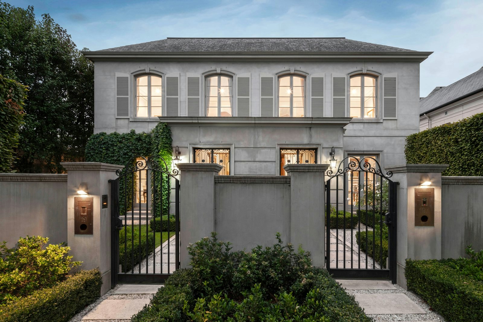 19 Selborne Road, Toorak, 3142