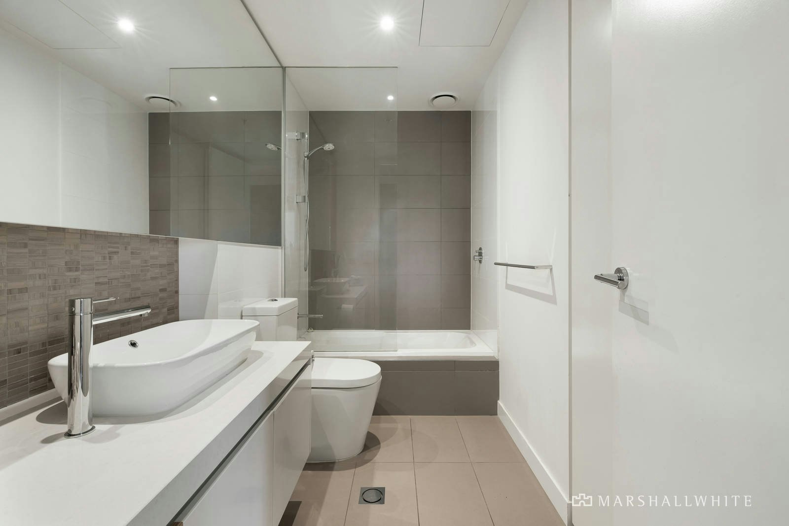 116/201 Whitehorse Road, Balwyn, 3103