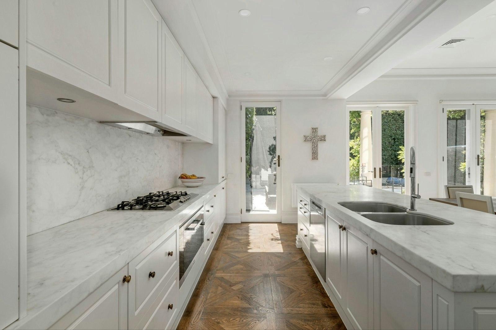 19 Selborne Road, Toorak, 3142