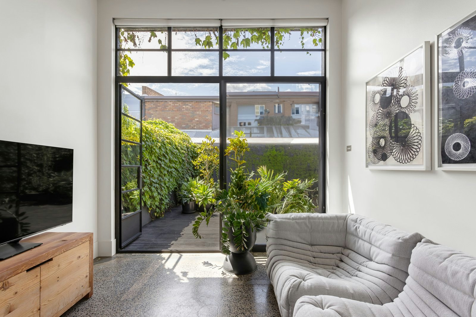 2 Macfarlan Street, South Yarra, VIC