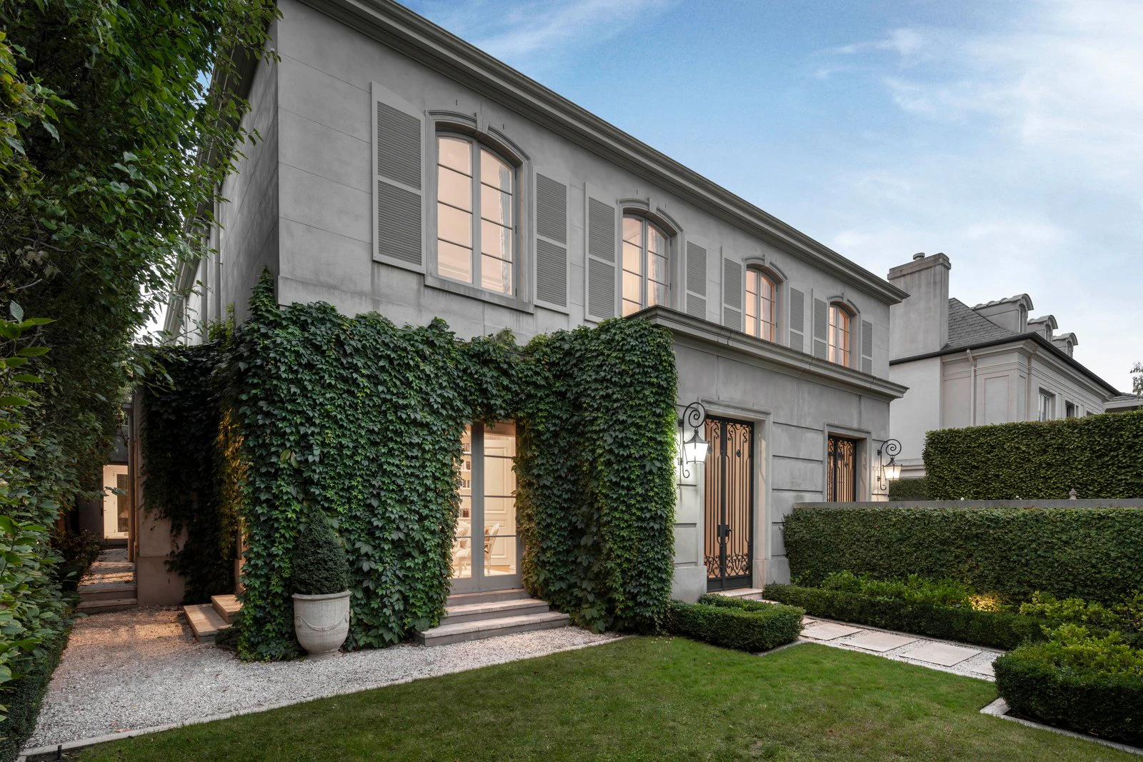 19 Selborne Road, Toorak, 3142