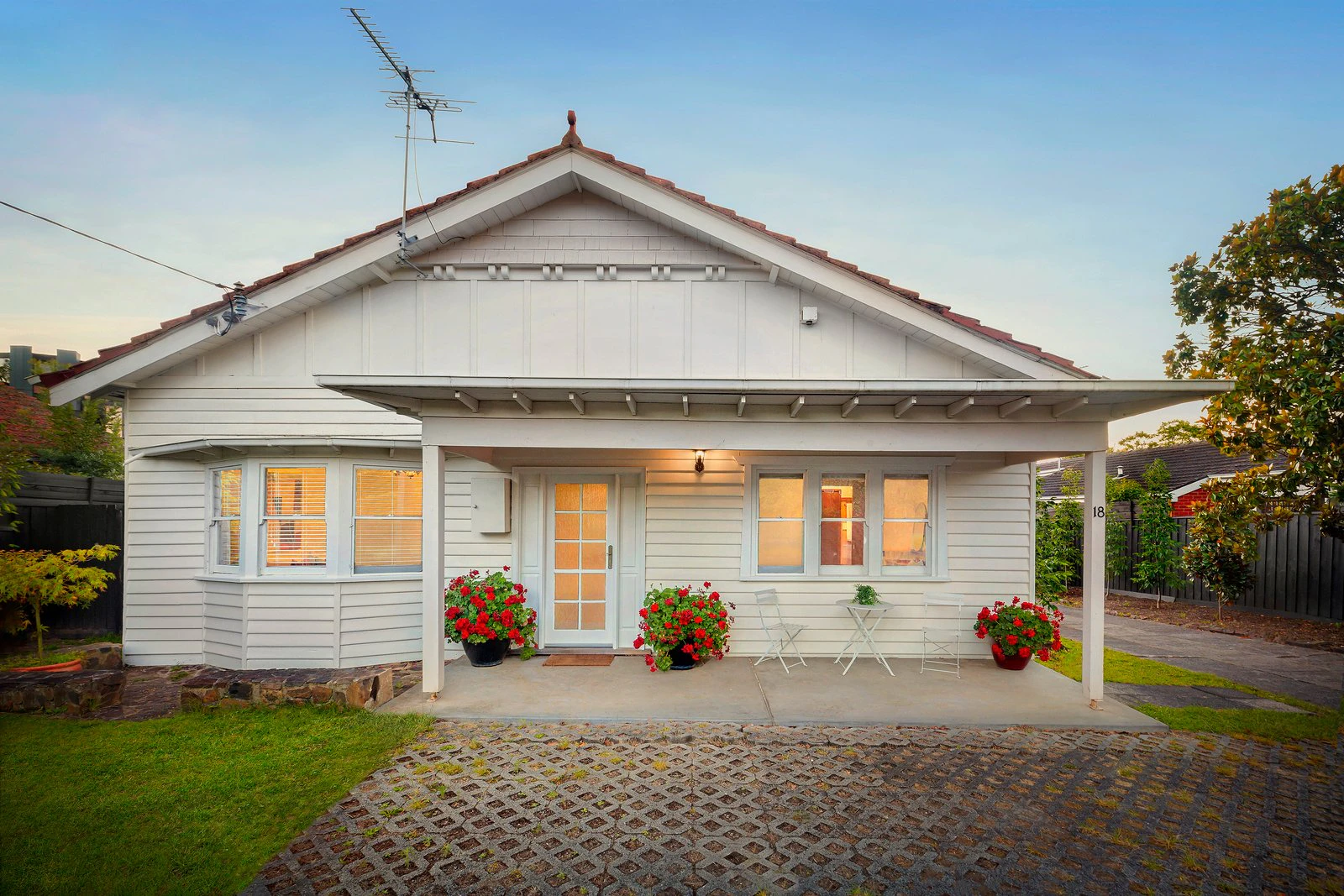 18 Lithgow Street, Glen Iris, 3146