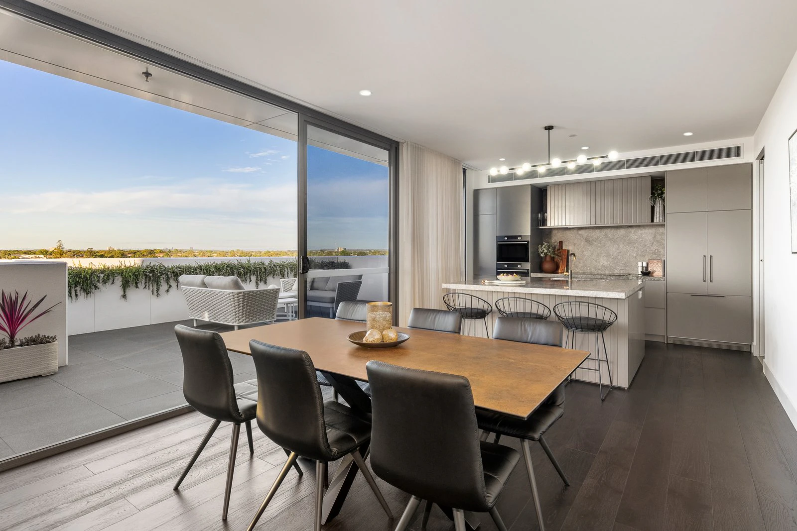 501/240 McKinnon Road, Mckinnon, 3204