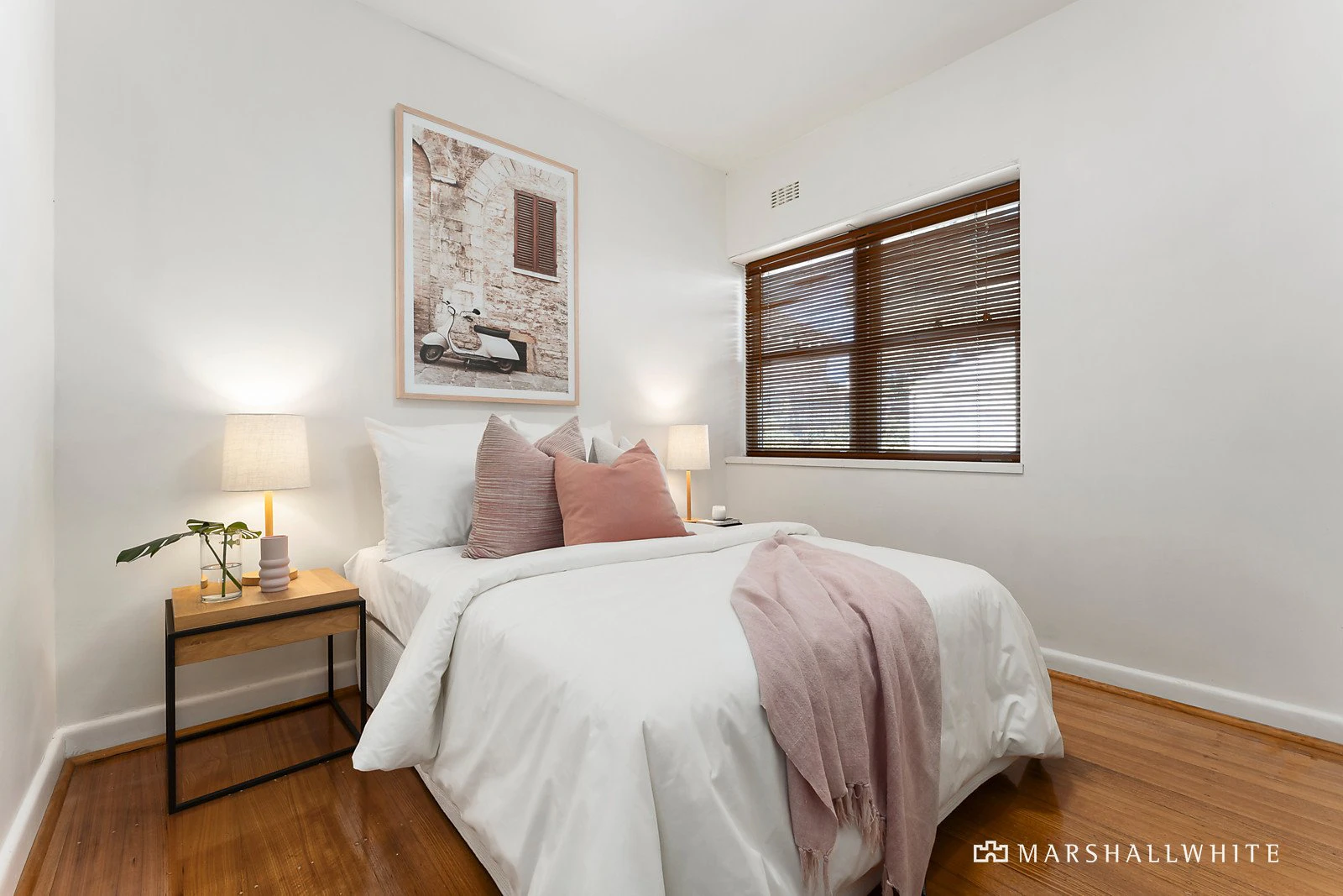 2/18 Marshall Avenue, Kew, VIC