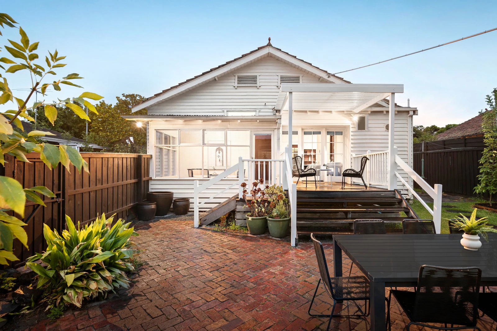 18 Lithgow Street, Glen Iris, 3146