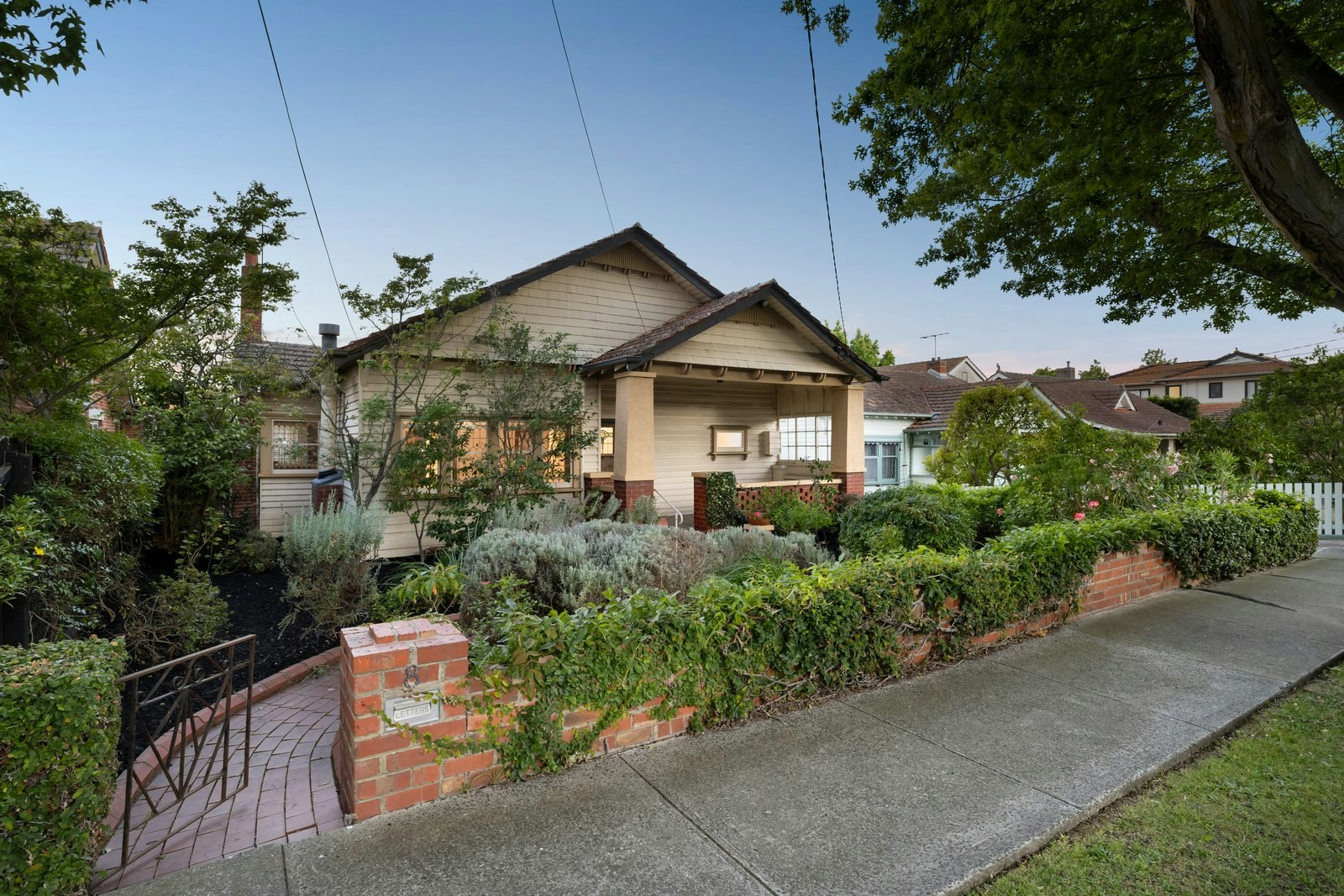 8 Wellesley Street, Mont Albert, VIC