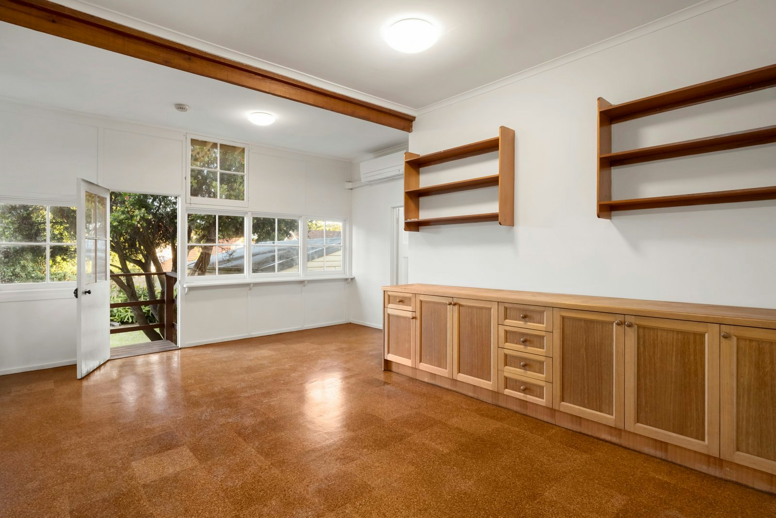 8 Wellesley Street, Mont Albert, VIC