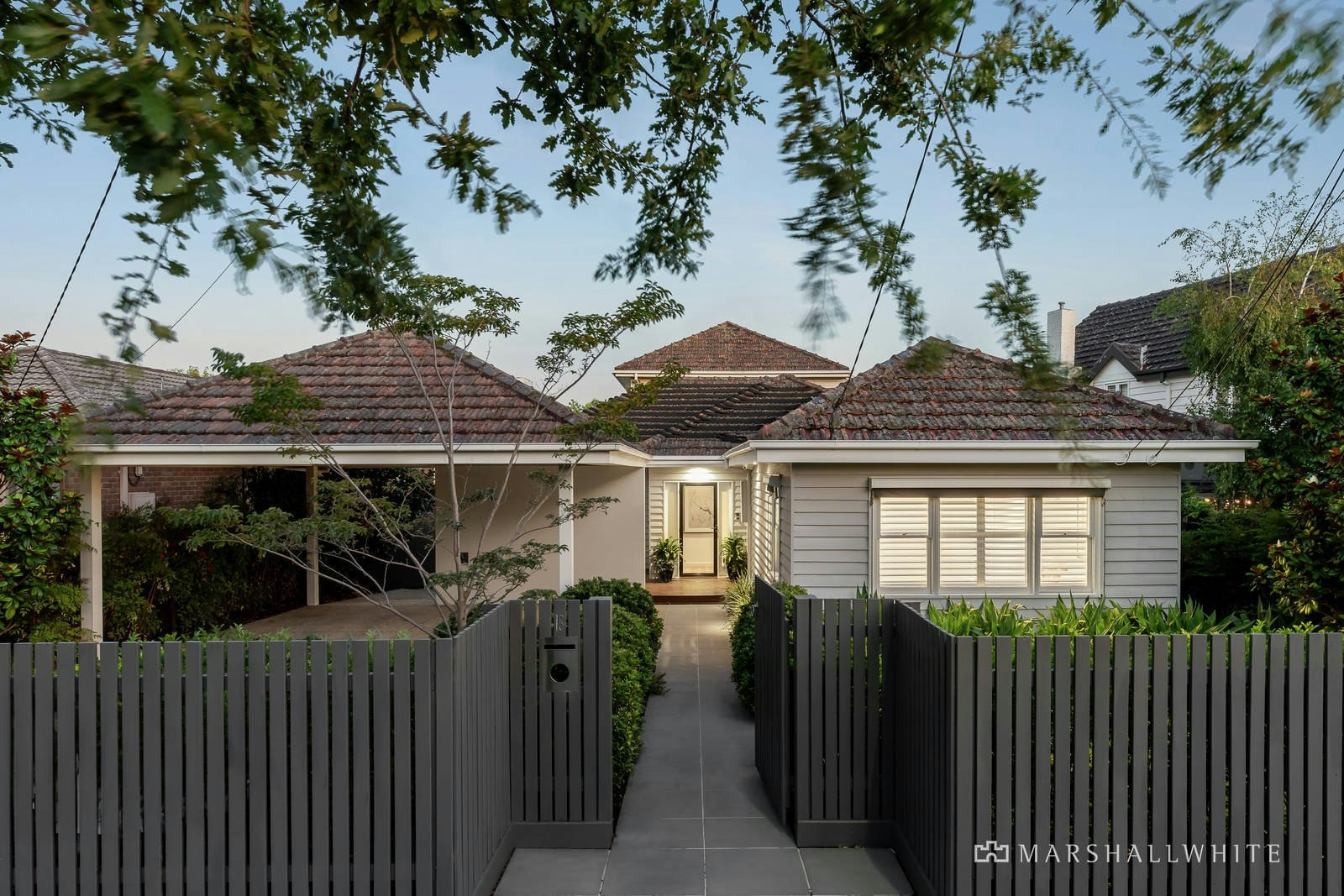 18 Moore Street, Box Hill South, 3128
