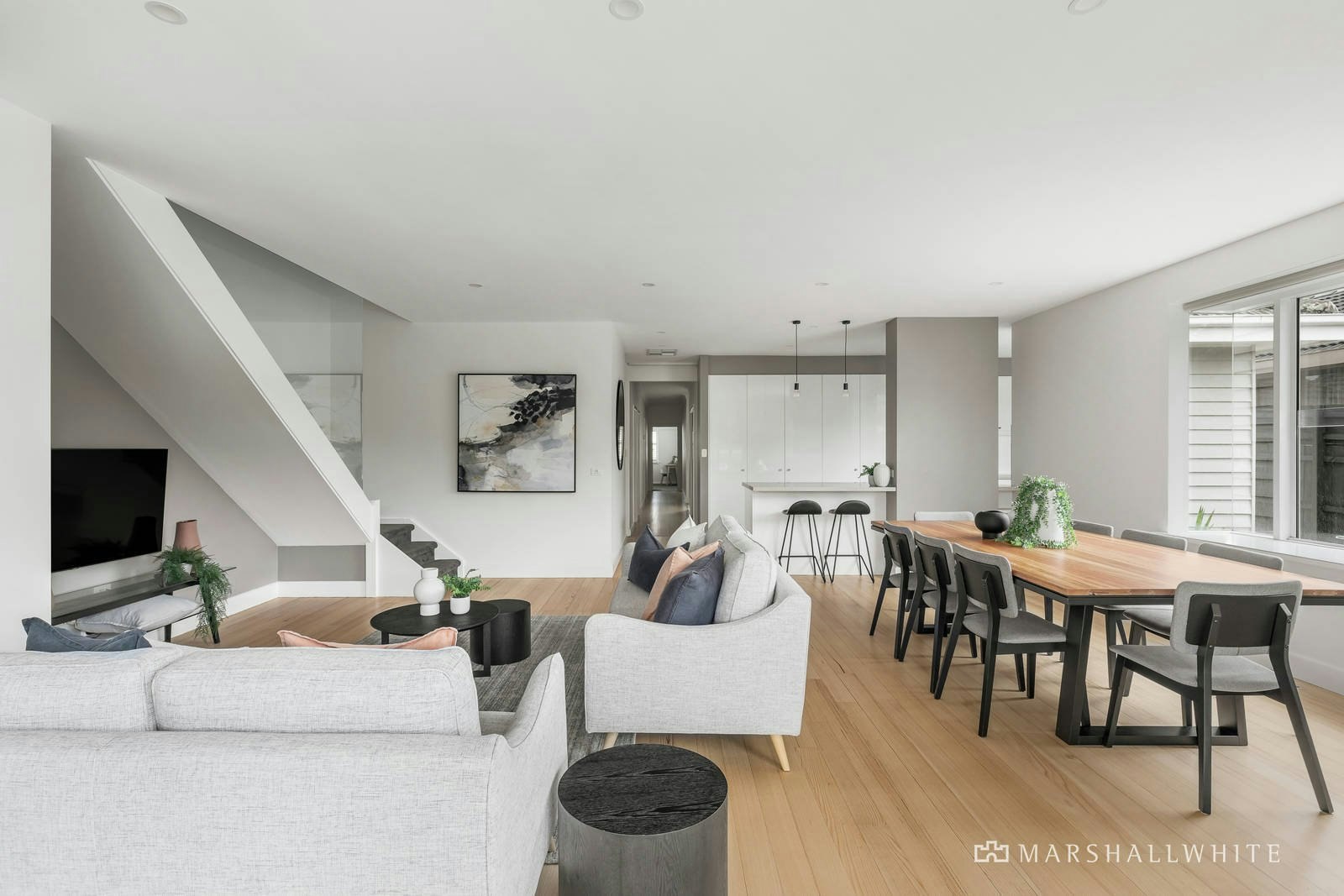 18 Moore Street, Box Hill South, 3128