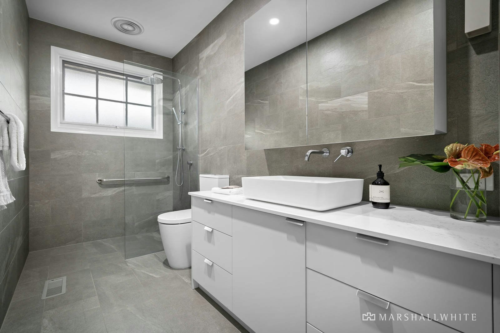 1/12 Tollington Avenue, Malvern East, 3145