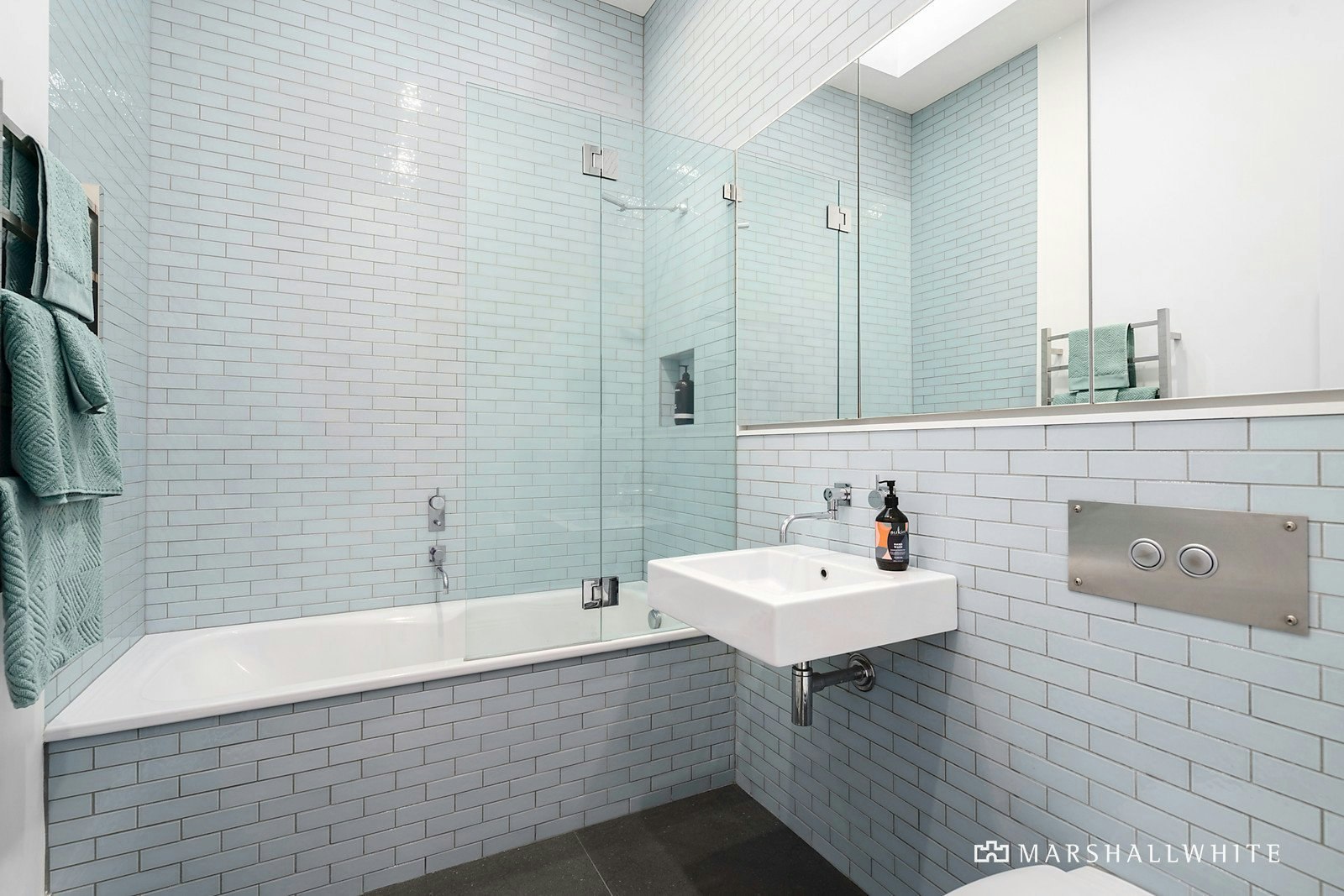 110 Canterbury Road, Middle Park, 3206