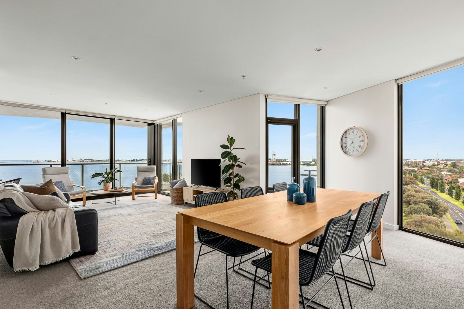 801/155 Beach Street, Port Melbourne, 3207