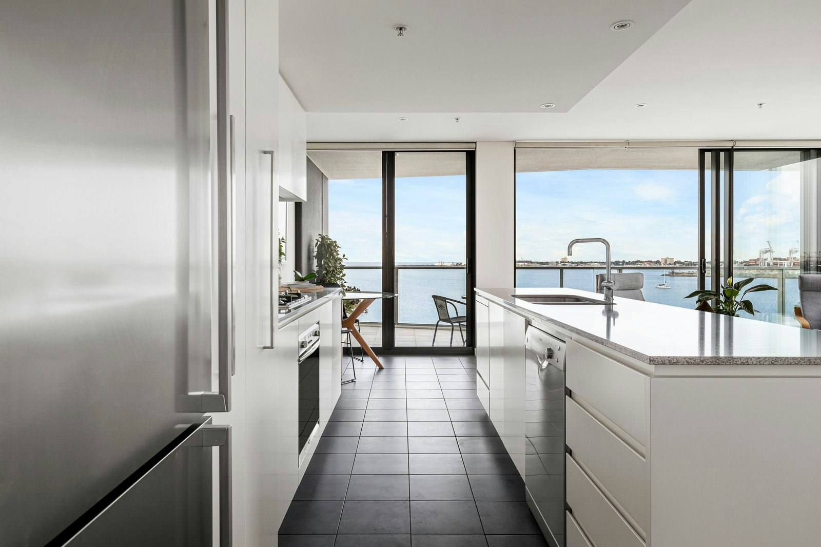 801/155 Beach Street, Port Melbourne, 3207