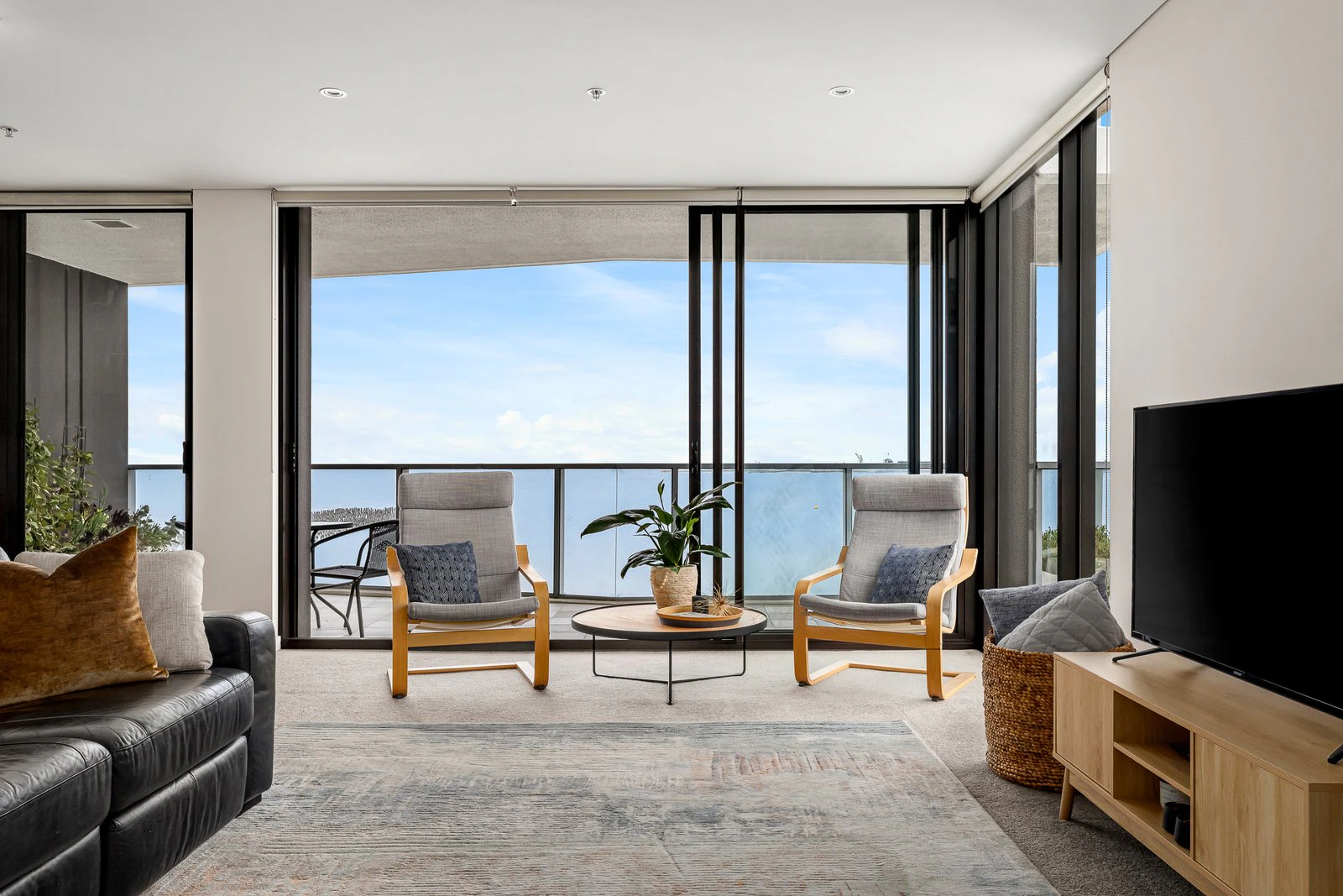 801/155 Beach Street, Port Melbourne, 3207