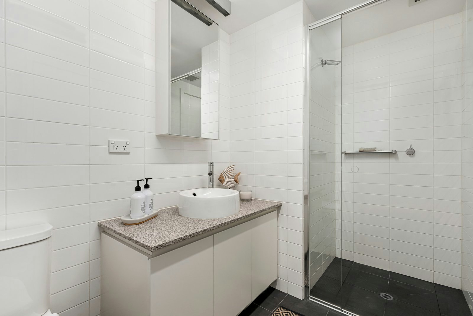 801/155 Beach Street, Port Melbourne, 3207