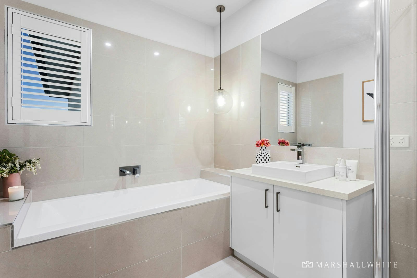 1/4 Beach Grove, Mornington, 3931
