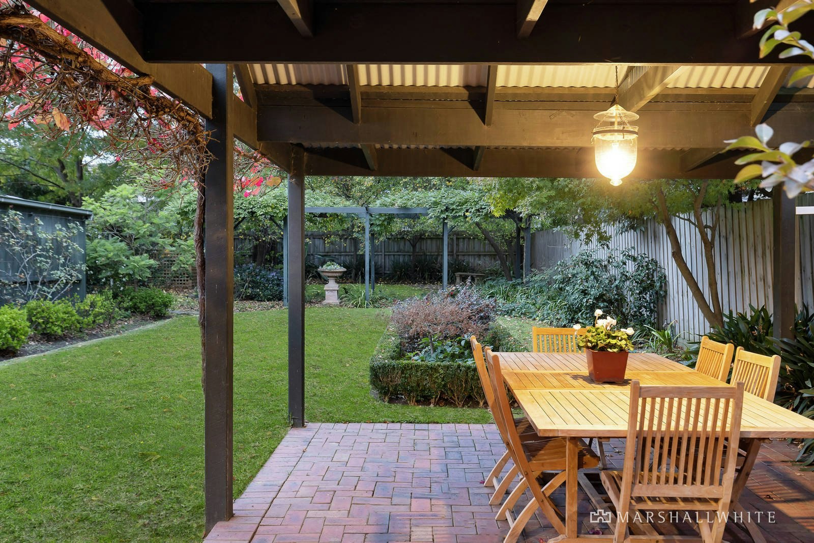 43 Victoria Crescent, Mont Albert, VIC