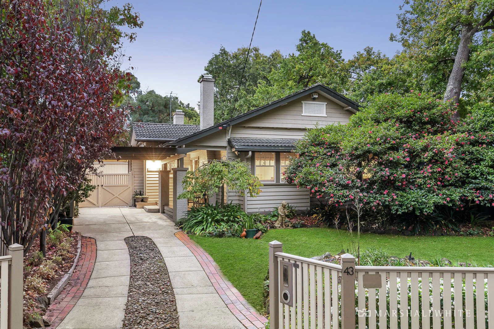 43 Victoria Crescent, Mont Albert, VIC