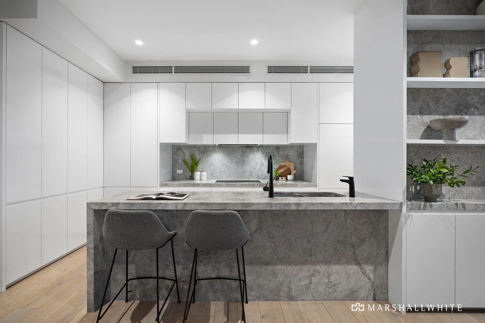 2 Horton Close, Brighton, VIC
