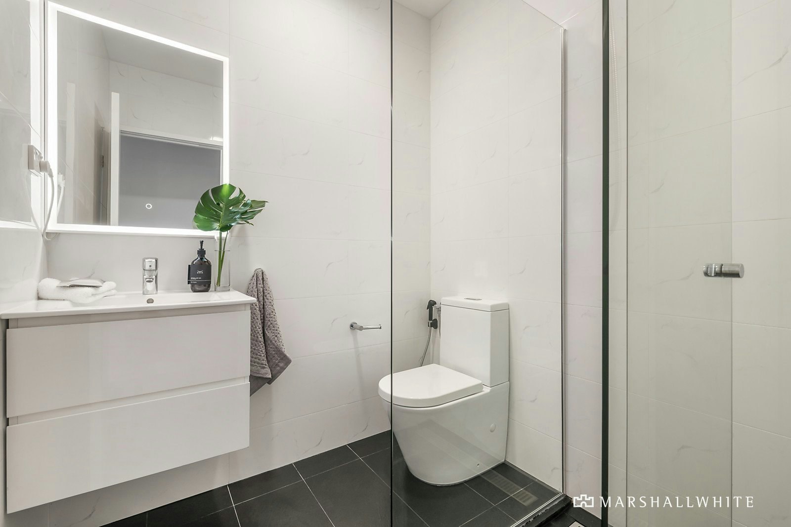 1/11 Bowen Street, Kew, VIC