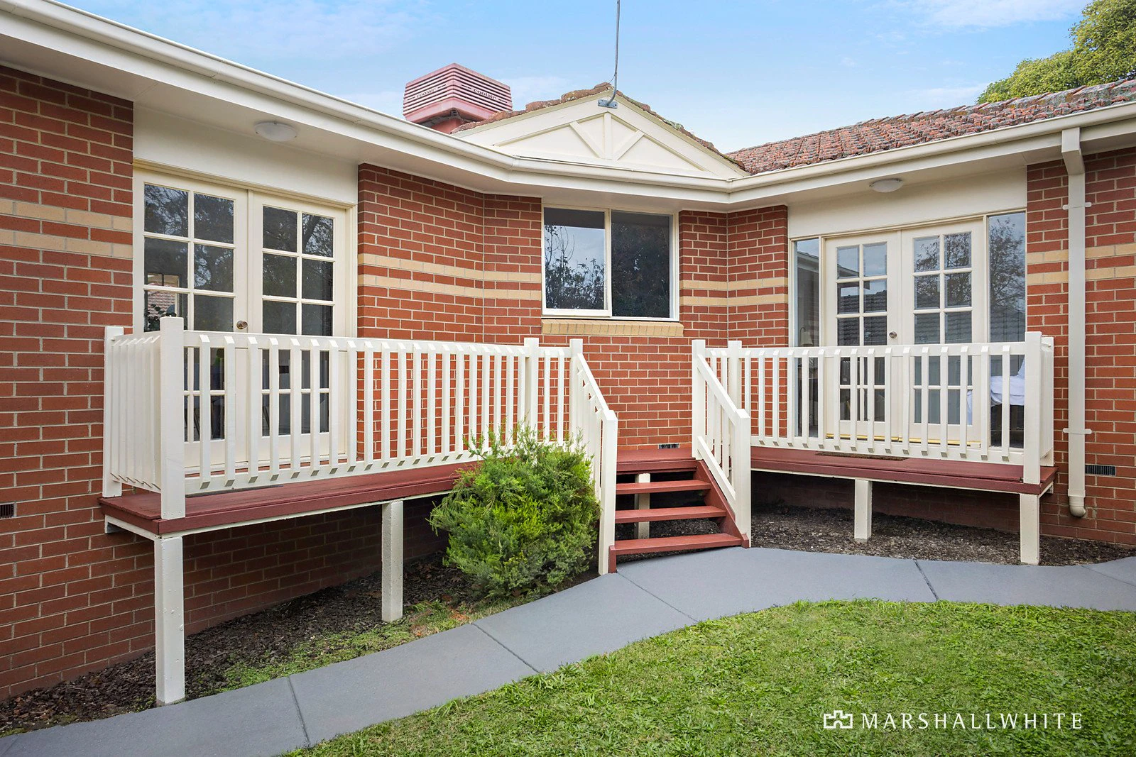 2/104 Broughton Road, Surrey Hills, VIC