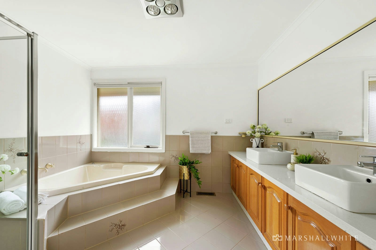 31 Tidcombe Crescent, Doncaster East, VIC