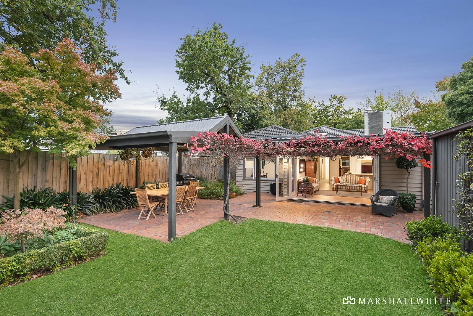 43 Victoria Crescent, Mont Albert, VIC