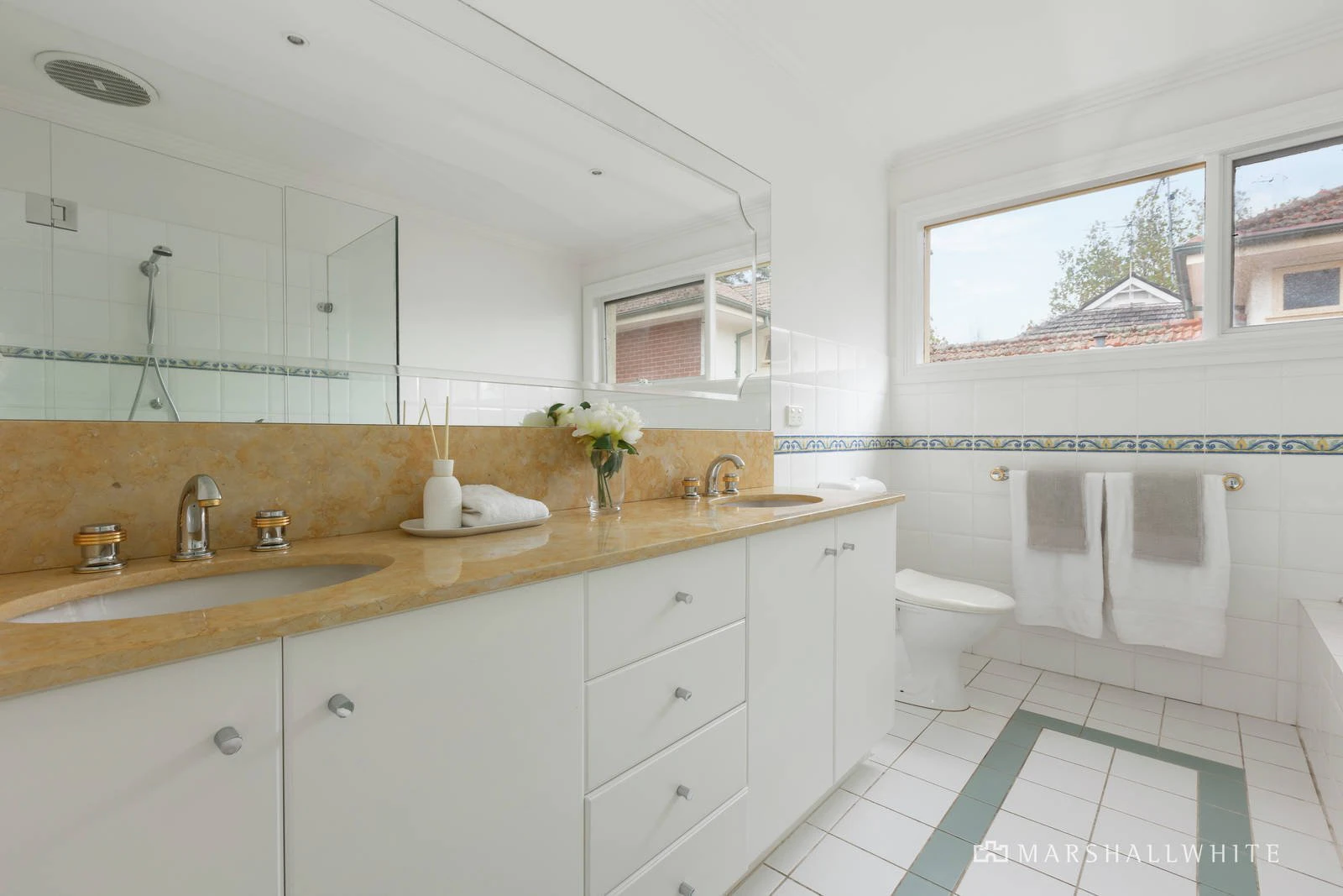 2 Moresby Street, Canterbury, VIC