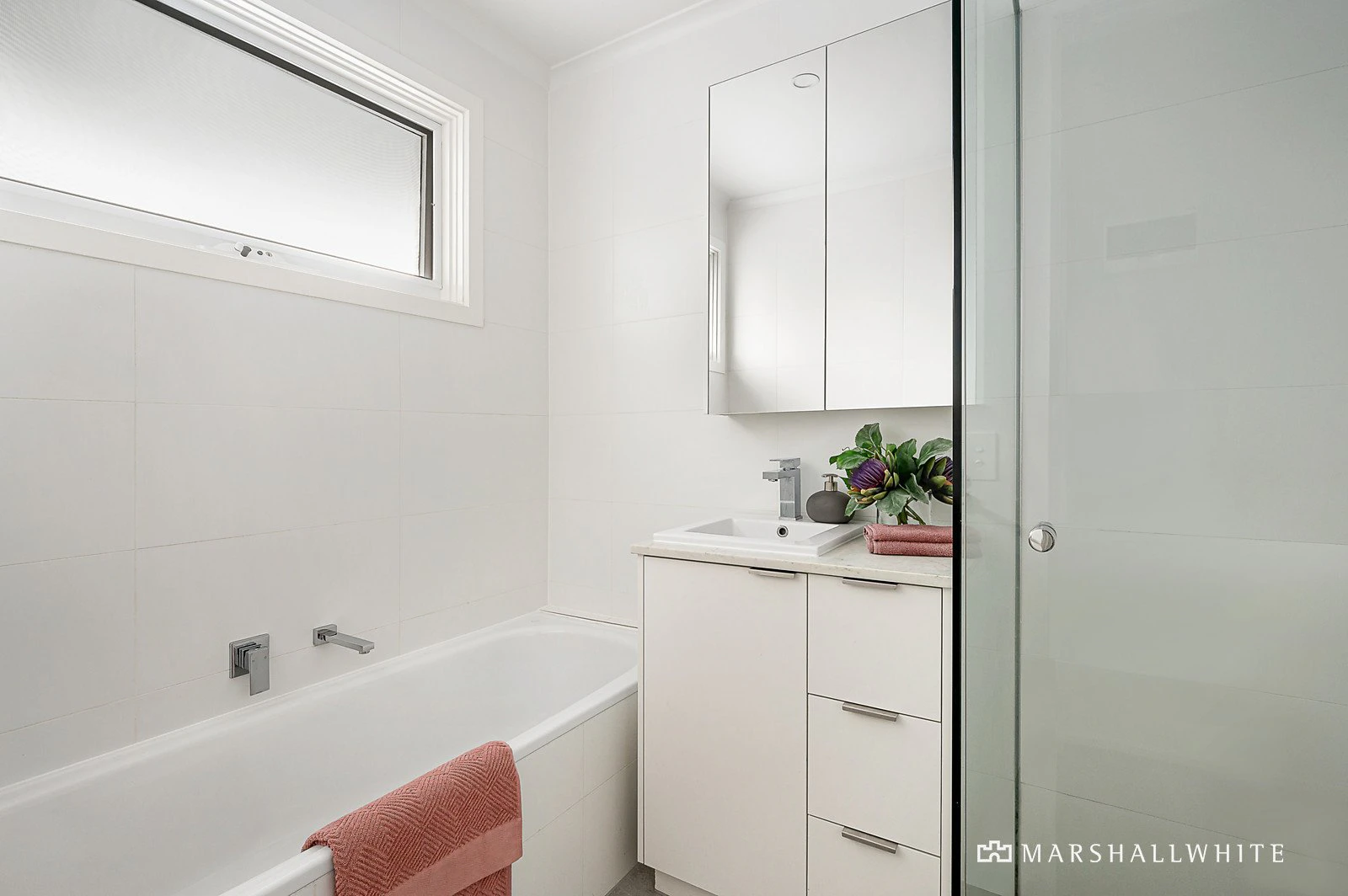 2/13 Benwerrin Road, Surrey Hills, VIC