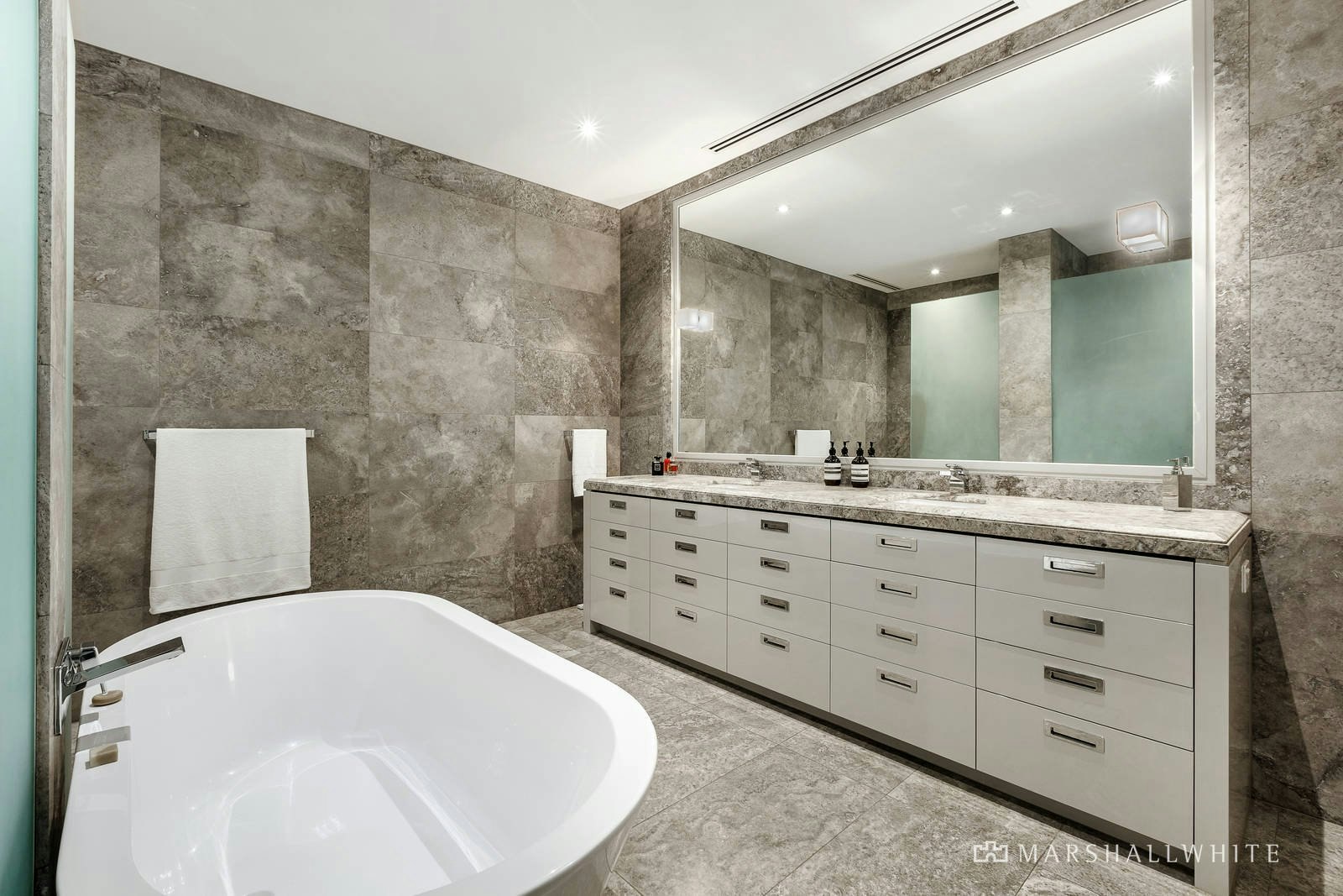 1/103 Mathoura Road, Toorak, VIC