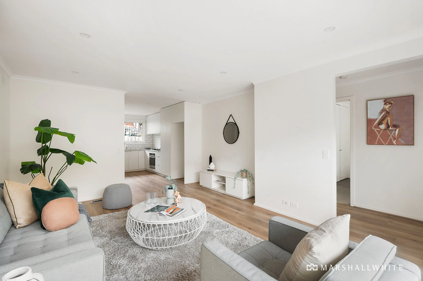 2/13 Benwerrin Road, Surrey Hills, VIC