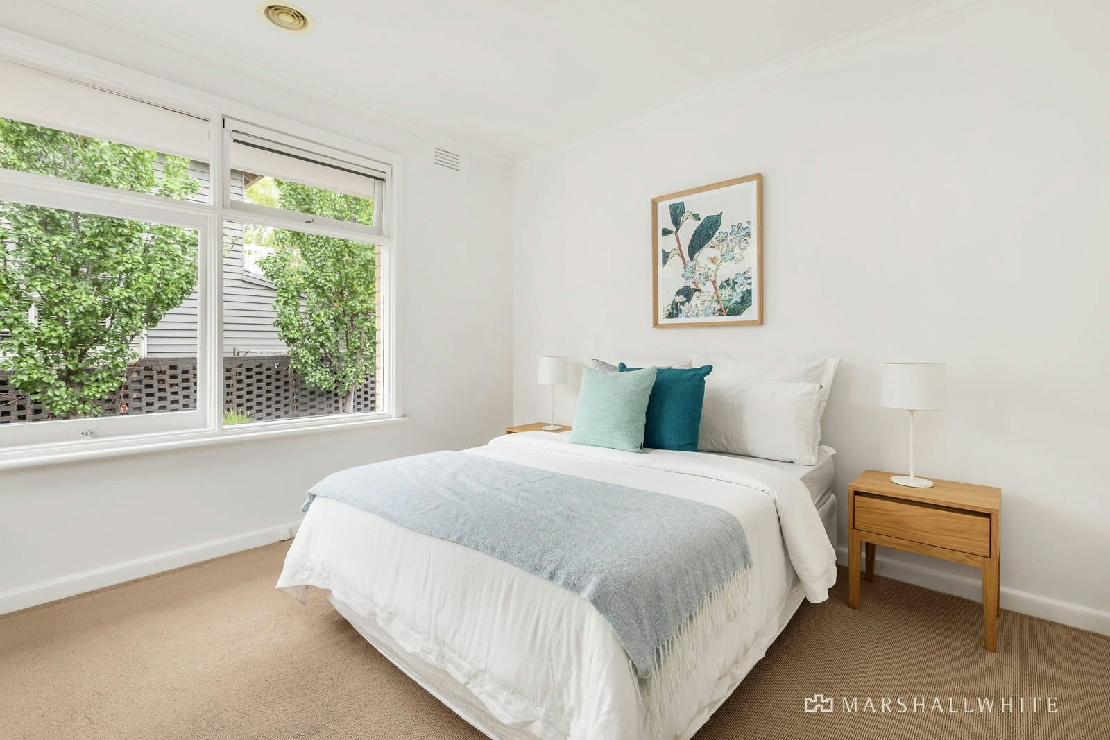 1/4 Hillside Parade, Glen Iris, VIC