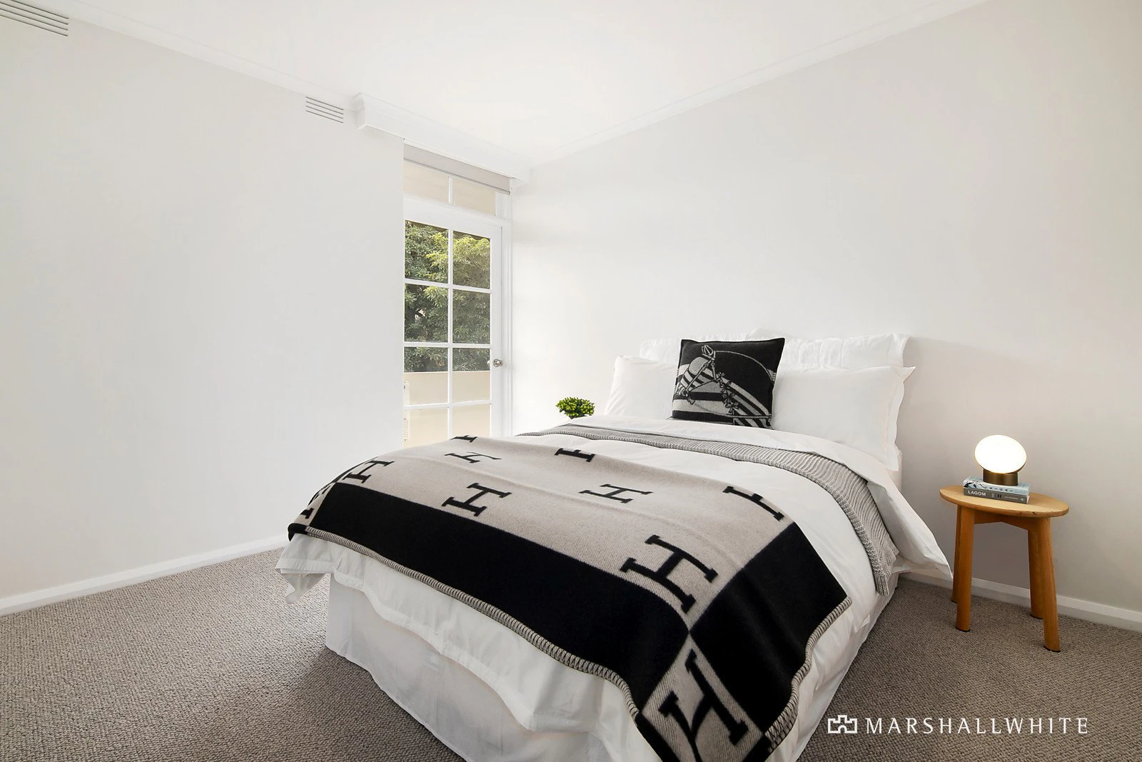 18/401 Toorak Road, South Yarra, VIC
