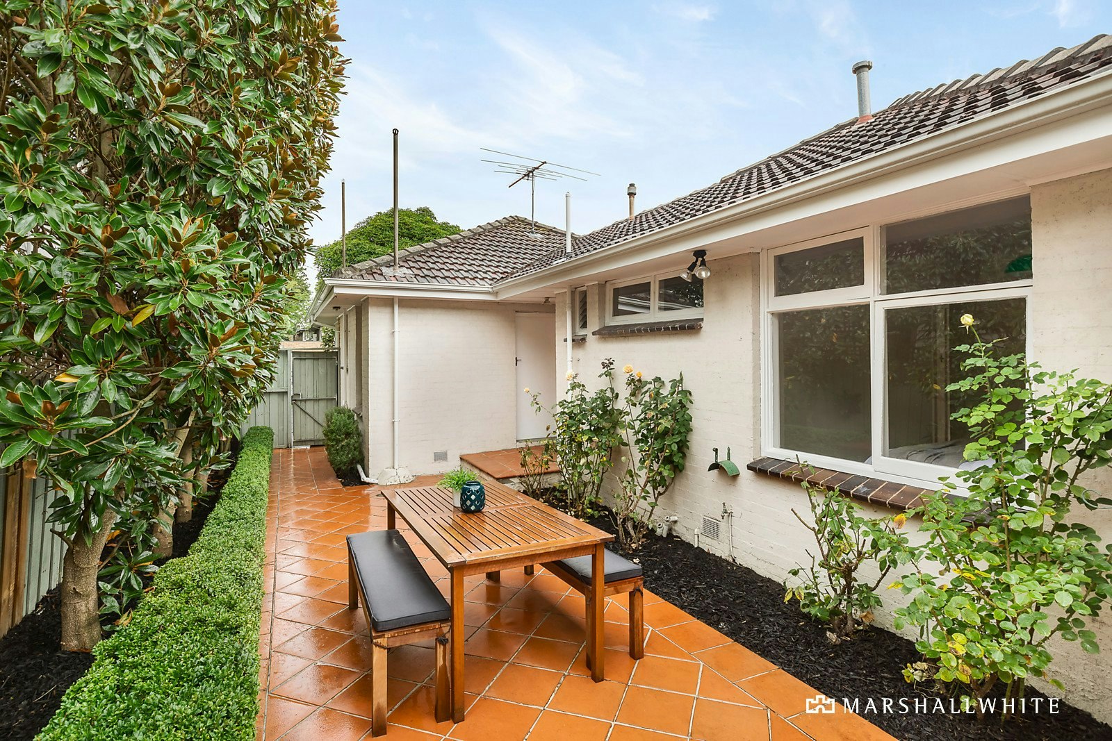 1/4 Hillside Parade, Glen Iris, VIC