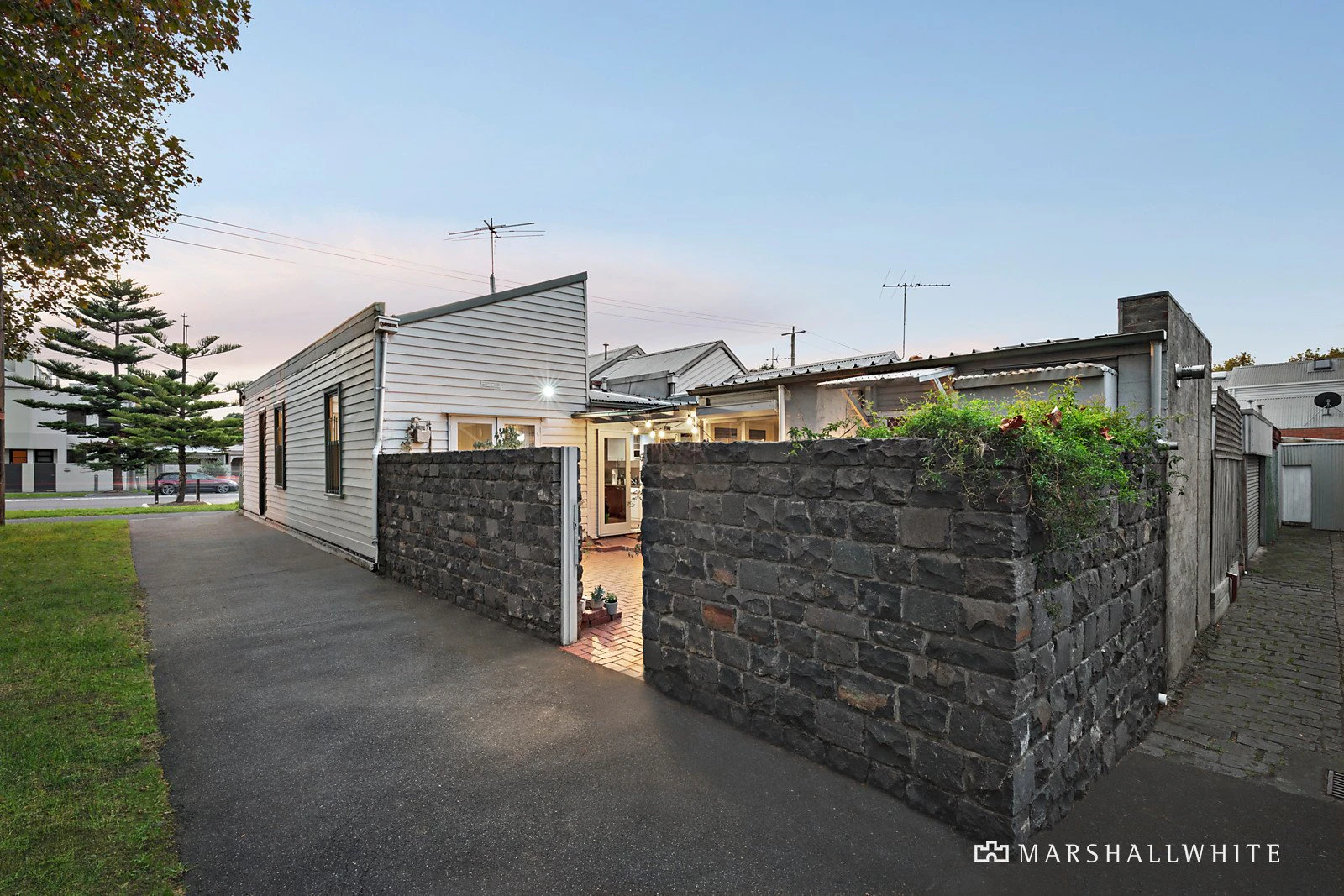 24 Henderson Street, South Melbourne, VIC